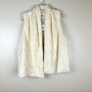 Jack by B.B. Dakota Ivory Faux Fur Vest Large